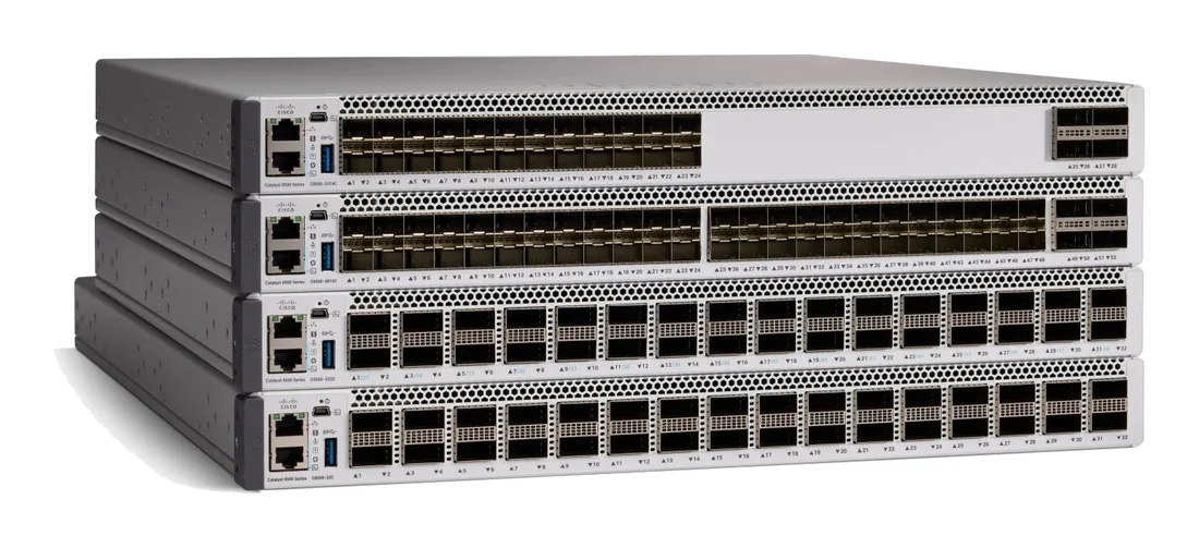 چهار سوئیچ Cisco Catalyst 9500 روی هم